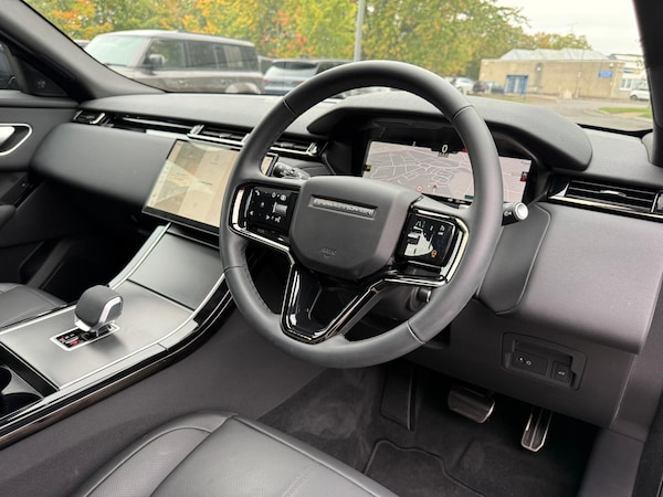 Used Land Rover Range Rover Velar 2025 for sale - 76239284: Photo 31
