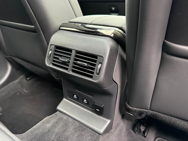Used Land Rover Range Rover Velar 2025 for sale - 76239284: Photo 33