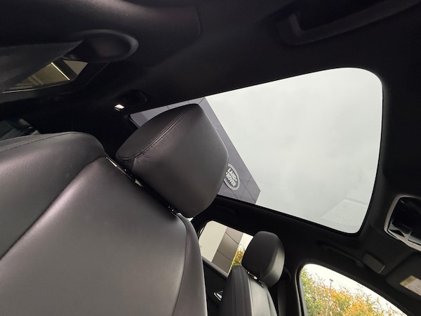Used Land Rover Range Rover Velar 2025 for sale - 76239284: Photo 35