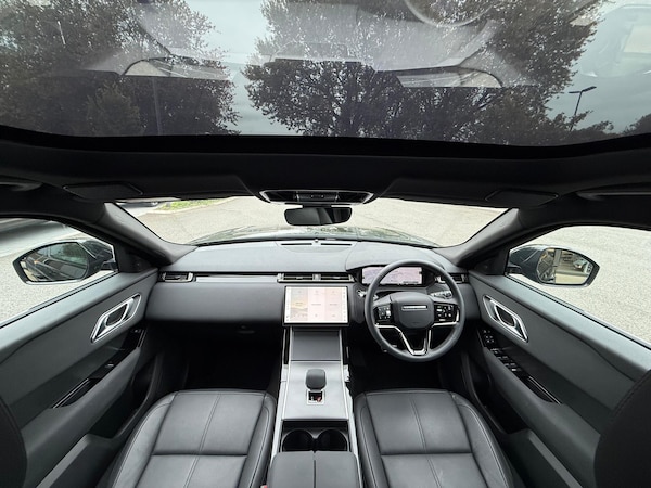 Used Land Rover Range Rover Velar 2025 for sale - 76239284: Photo 3