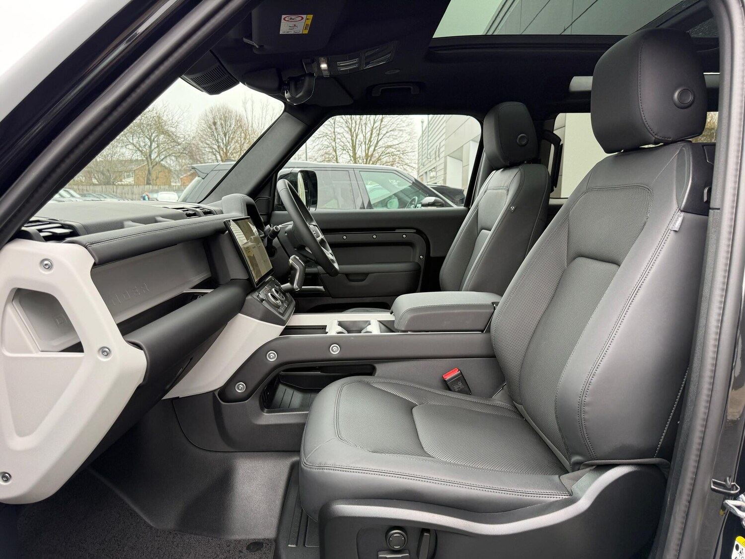 Used Land Rover Defender 2026 for sale - 77611529: Photo 10