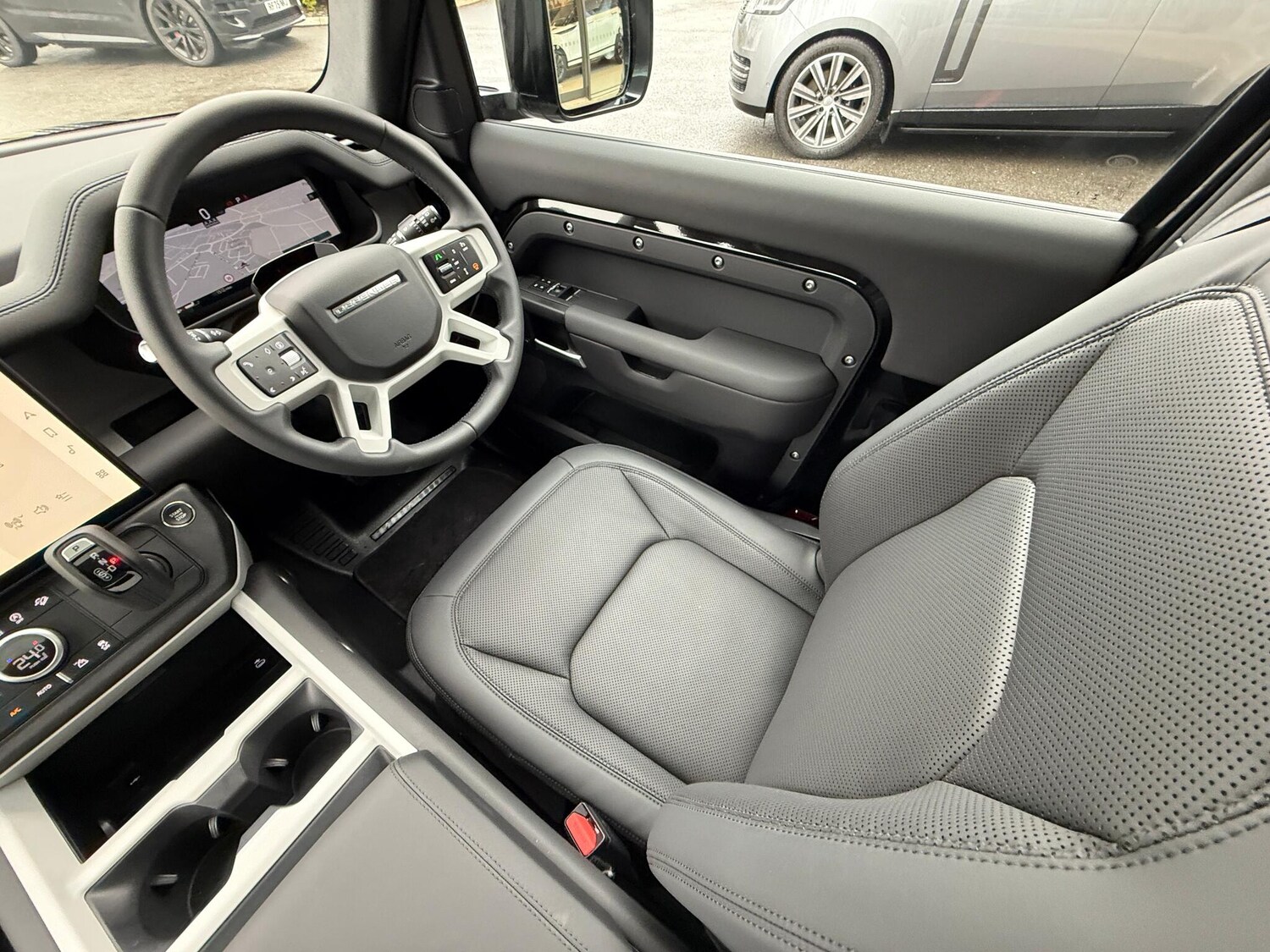 Used Land Rover Defender 2026 for sale - 77611529: Photo 13