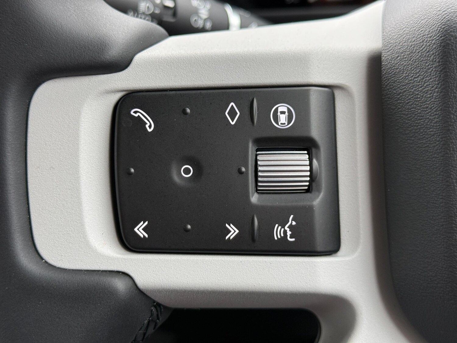 Used Land Rover Defender 2026 for sale - 77611529: Photo 25