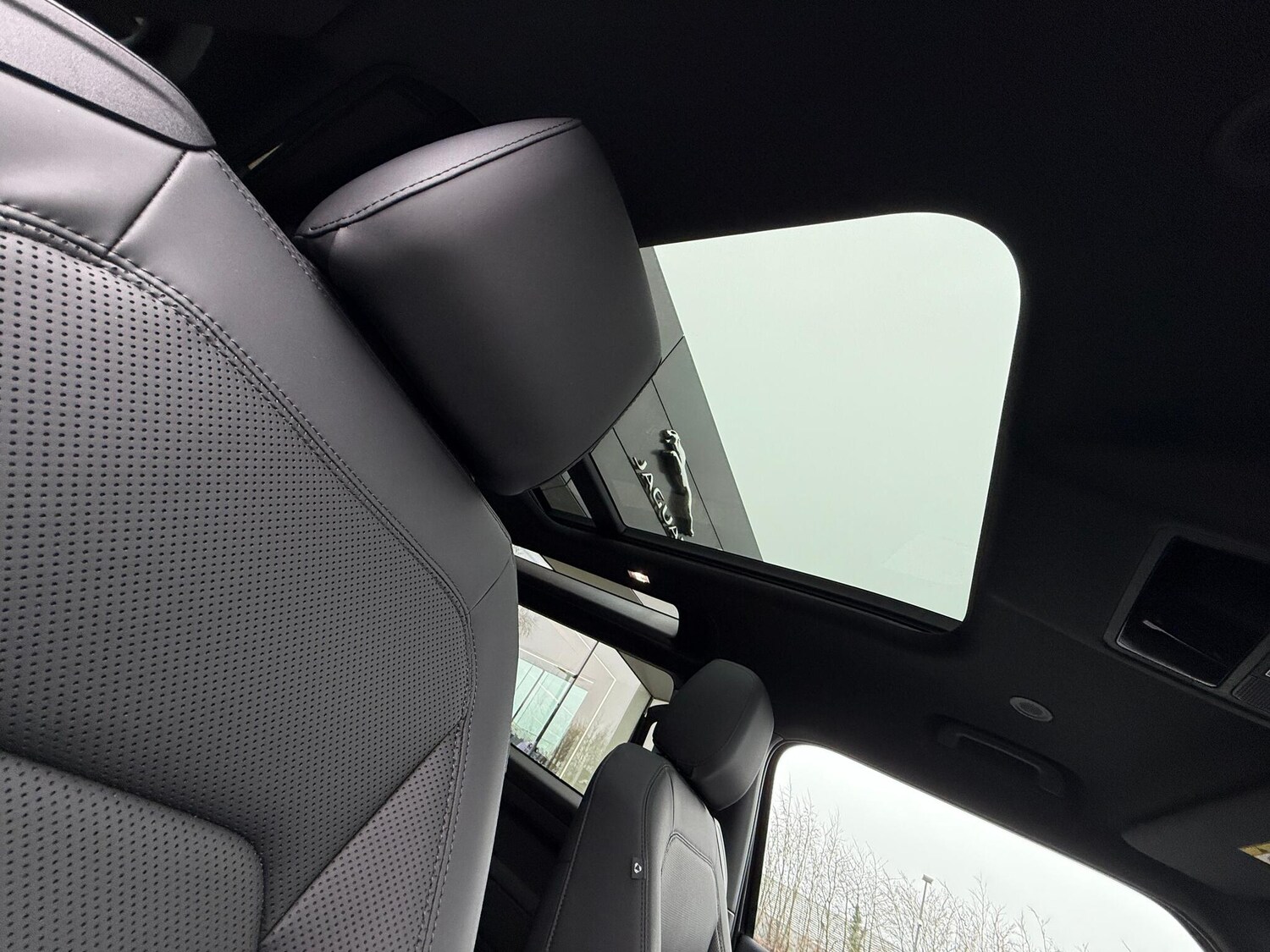 Used Land Rover Defender 2026 for sale - 77611529: Photo 34