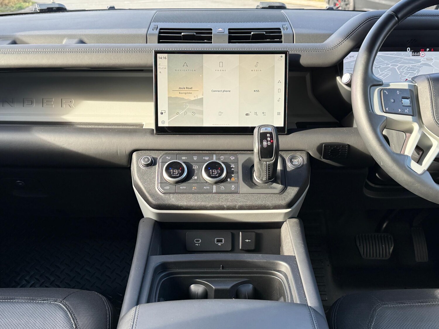 Used Land Rover Defender 2022 for sale - 77495795: Photo 13