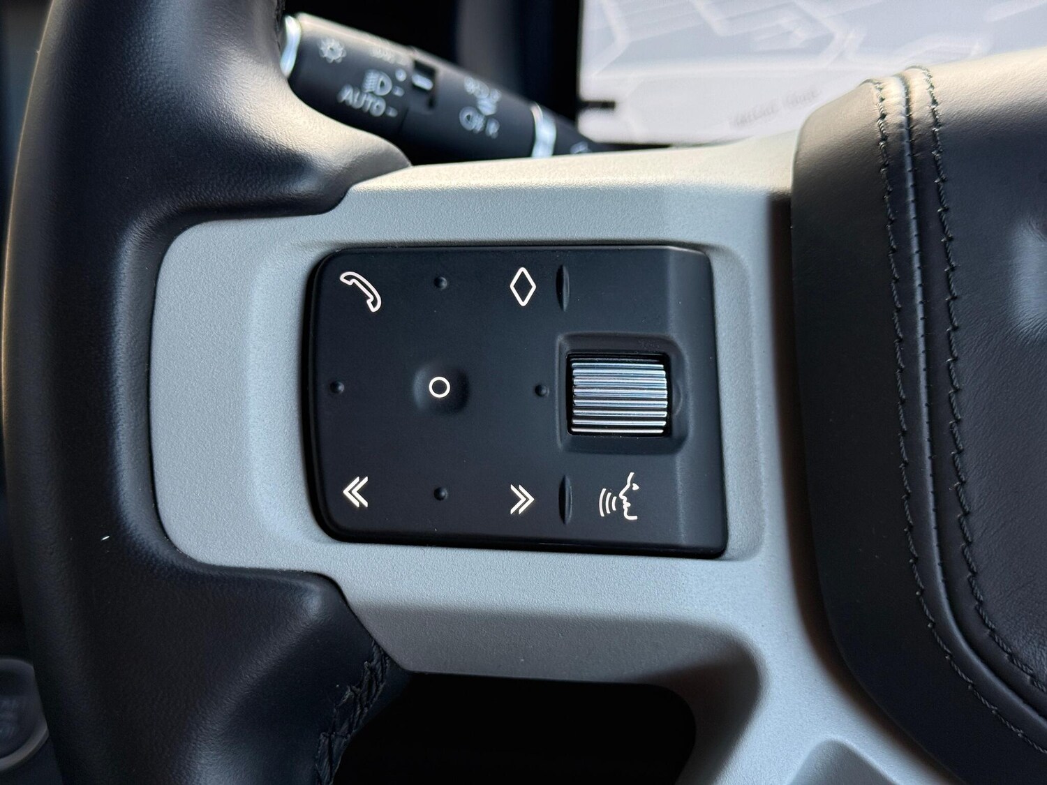 Used Land Rover Defender 2022 for sale - 77495795: Photo 23