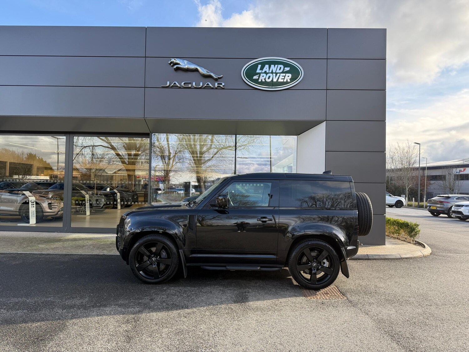 Used Land Rover Defender 2022 for sale - 77495795: Photo 24