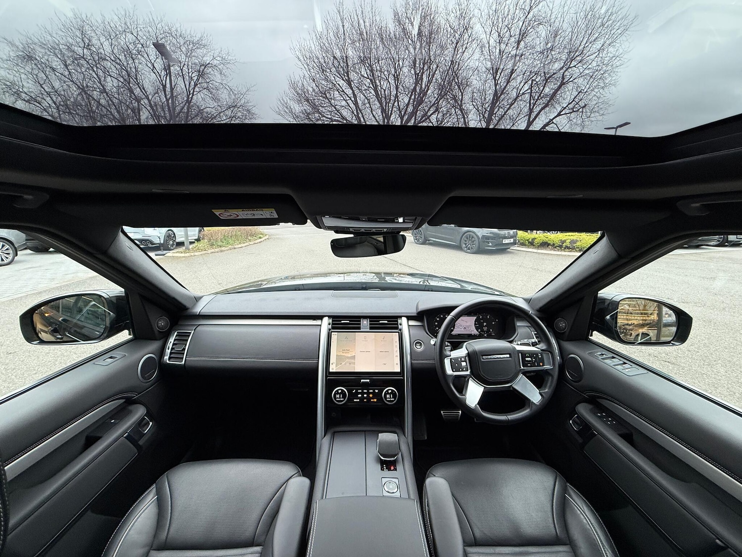 Used Land Rover Discovery 2024 for sale - 77597749: Photo 3