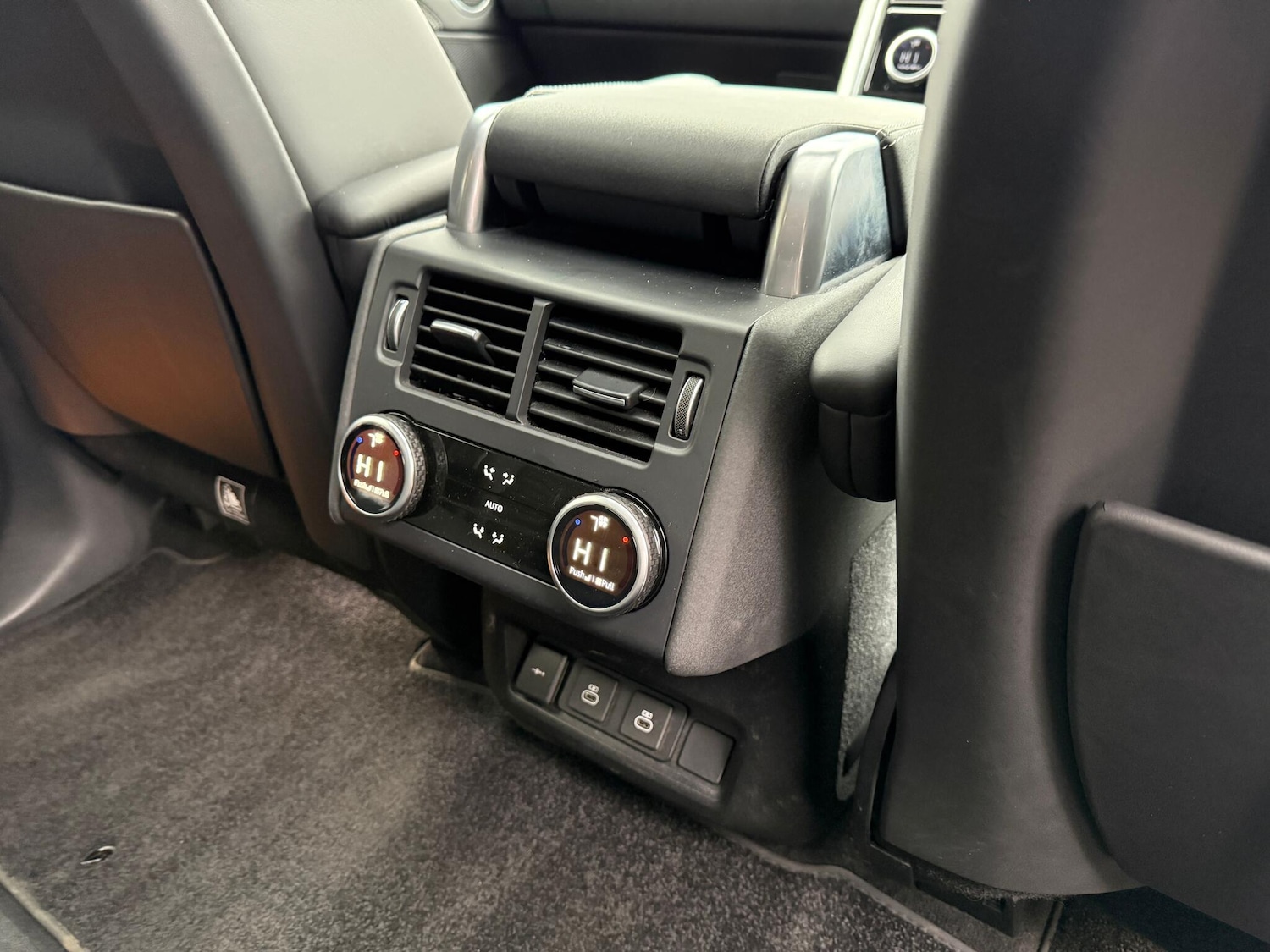 Used Land Rover Discovery 2024 for sale - 77597749: Photo 35