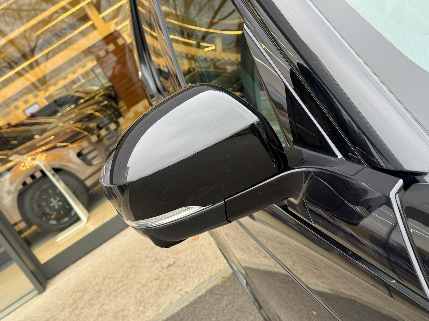 Used Land Rover Discovery 2024 for sale - 77597749: Photo 52