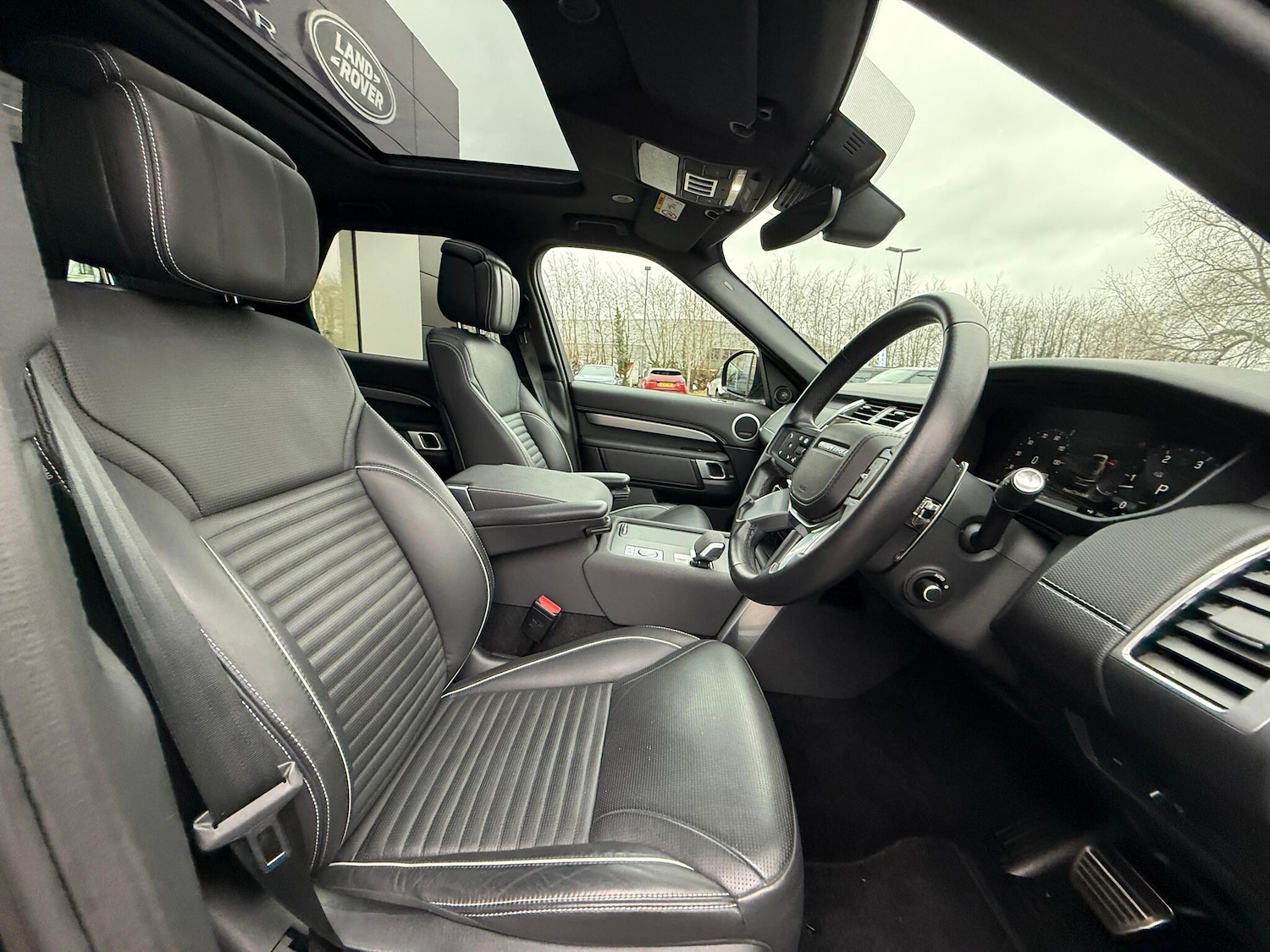 Used Land Rover Discovery 2024 for sale - 77597749: Photo 9