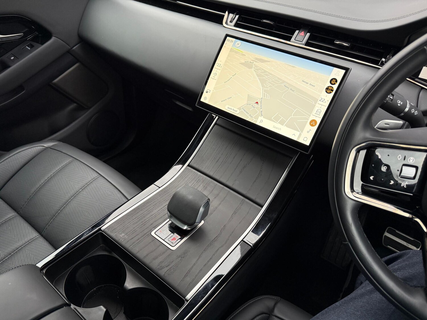 Used Land Rover Range Rover Evoque 2025 for sale - 76227744: Photo 13