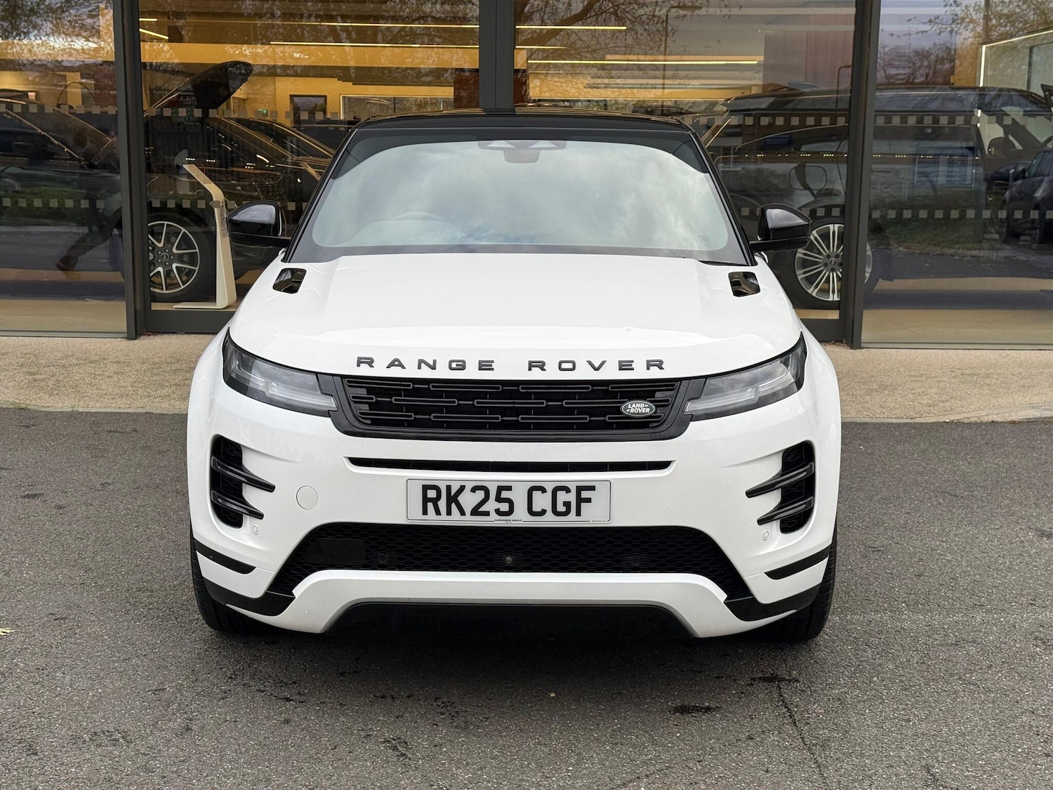 Used Land Rover Range Rover Evoque 2025 for sale - 76227744: Photo 6