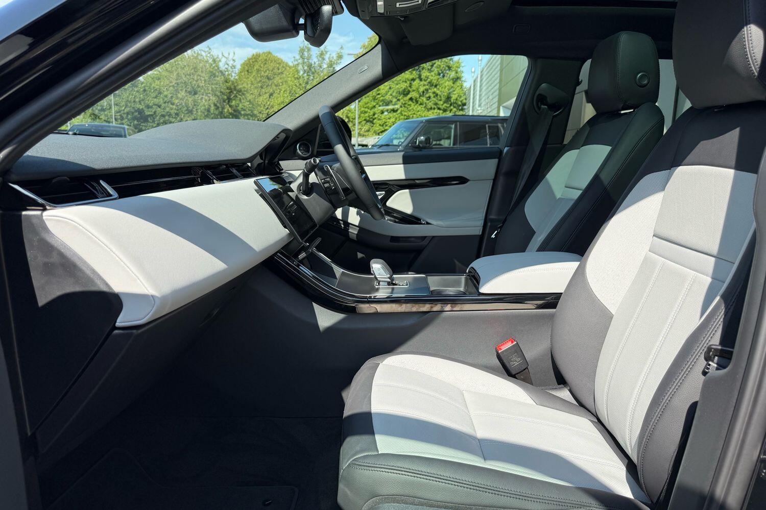 Used Land Rover Range Rover Evoque 2025 for sale - 76765662: Photo 10