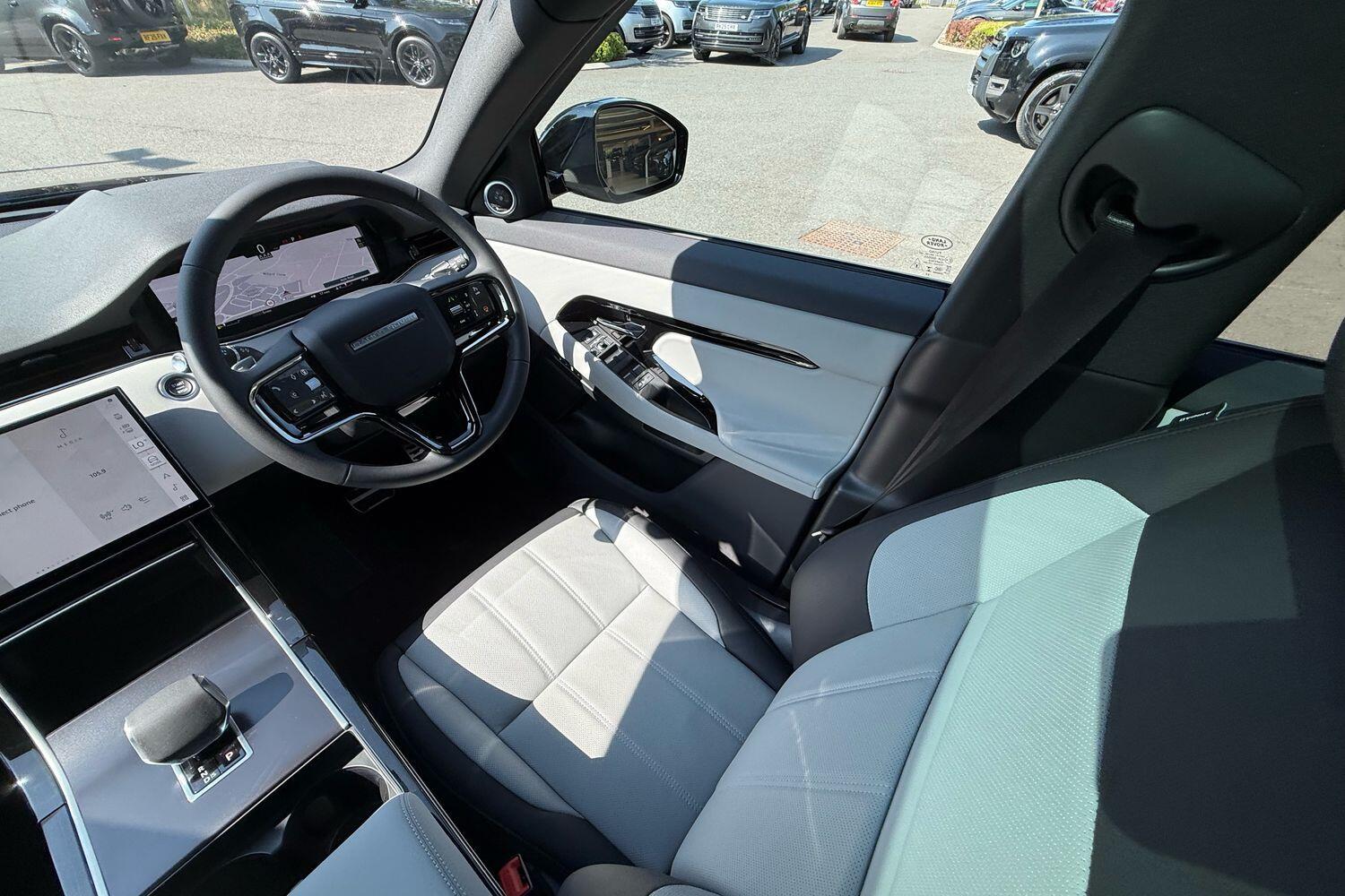 Used Land Rover Range Rover Evoque 2025 for sale - 76765662: Photo 14