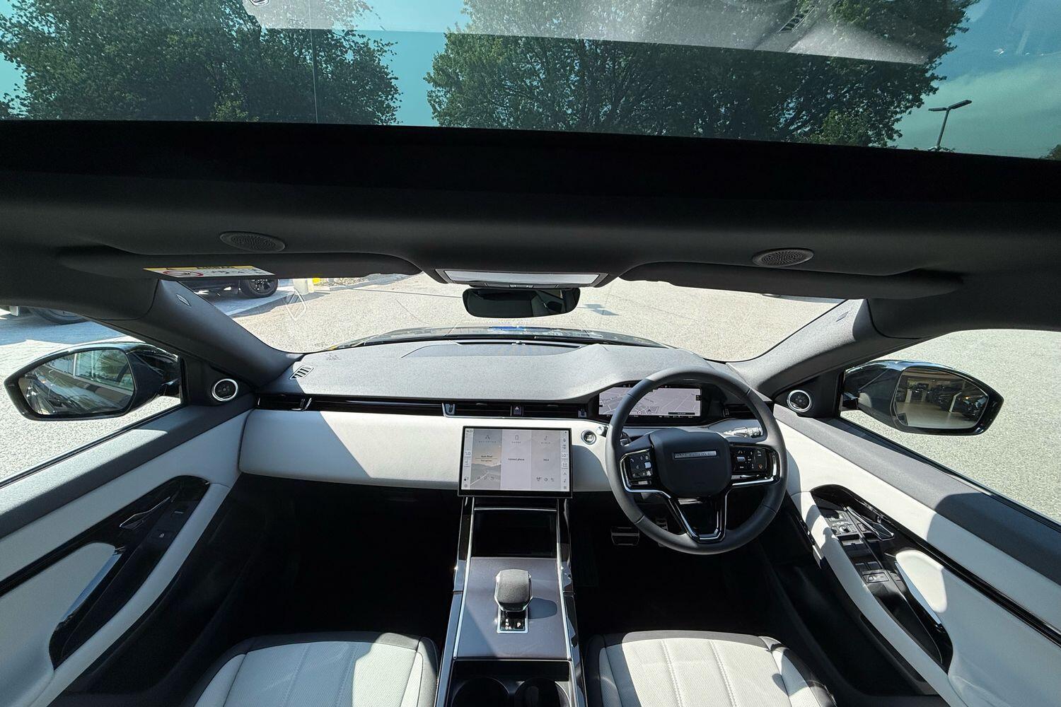 Used Land Rover Range Rover Evoque 2025 for sale - 76765662: Photo 3