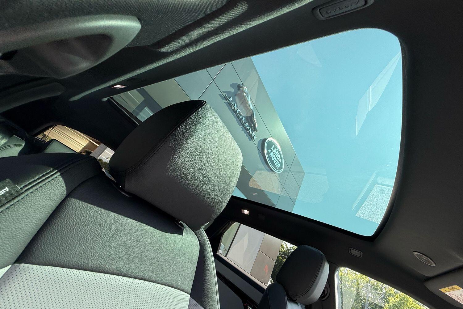 Used Land Rover Range Rover Evoque 2025 for sale - 76765662: Photo 37