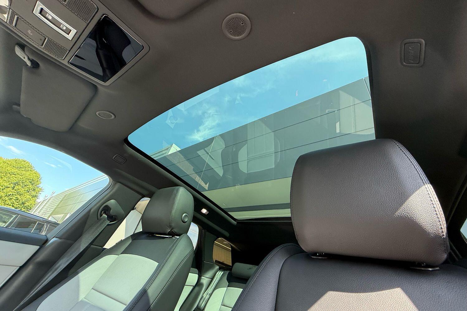 Used Land Rover Range Rover Evoque 2025 for sale - 76765662: Photo 5