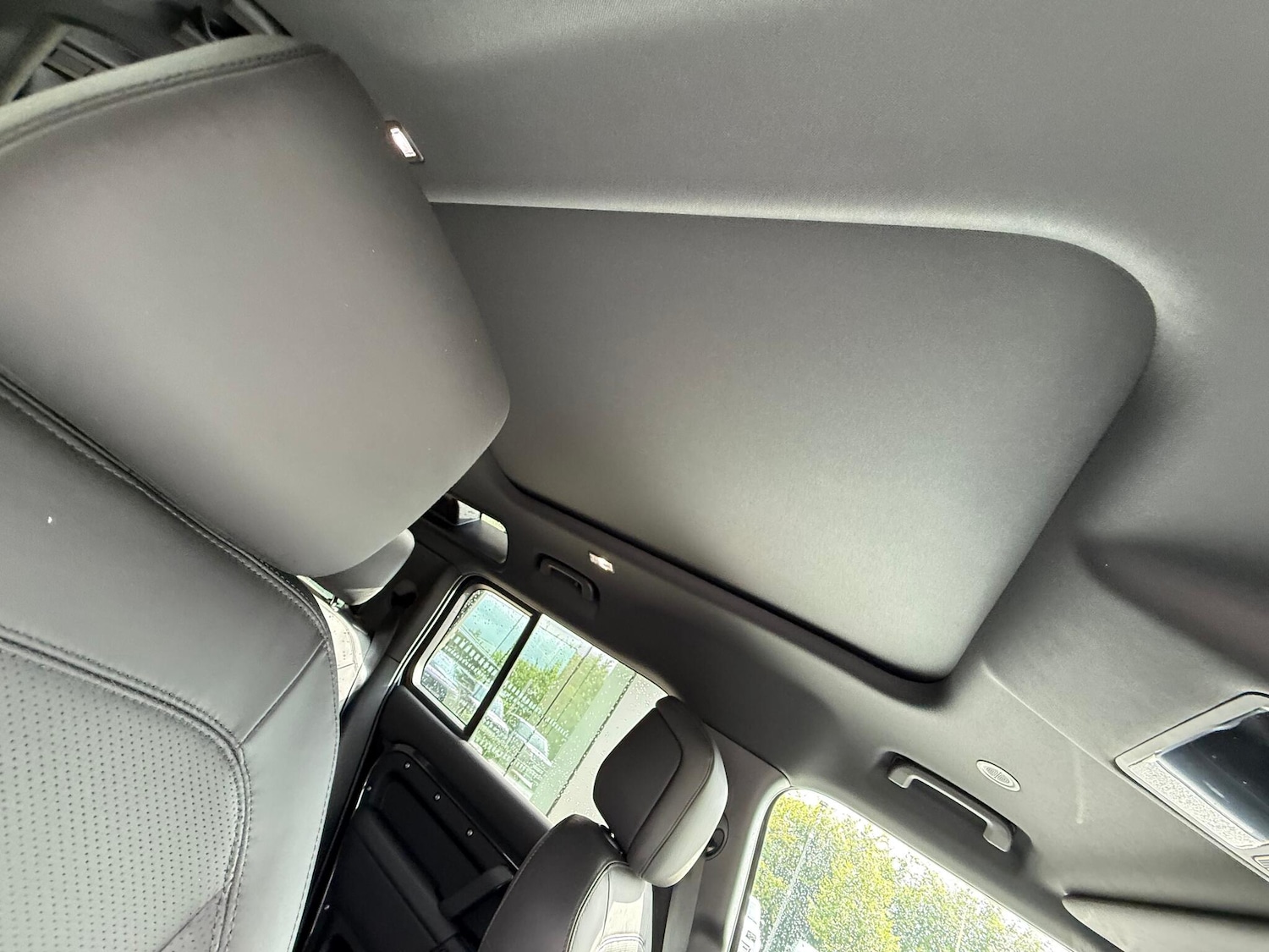 Used Land Rover Defender 2025 for sale - 76765441: Photo 37