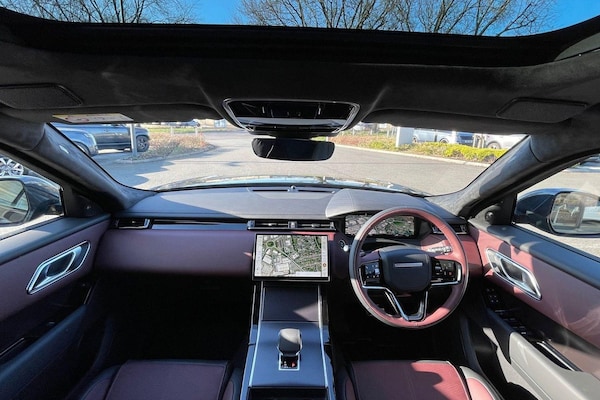 Used Land Rover Range Rover Velar 2025 for sale - 76226640: Photo 3