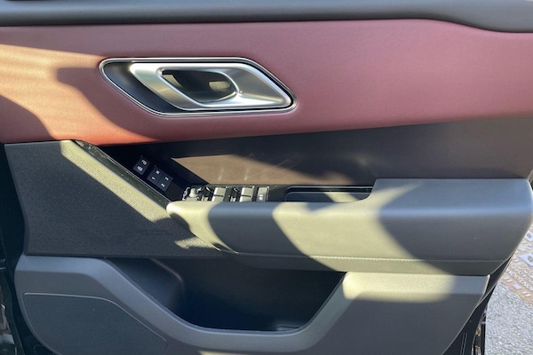 Used Land Rover Range Rover Velar 2025 for sale - 76226640: Photo 55