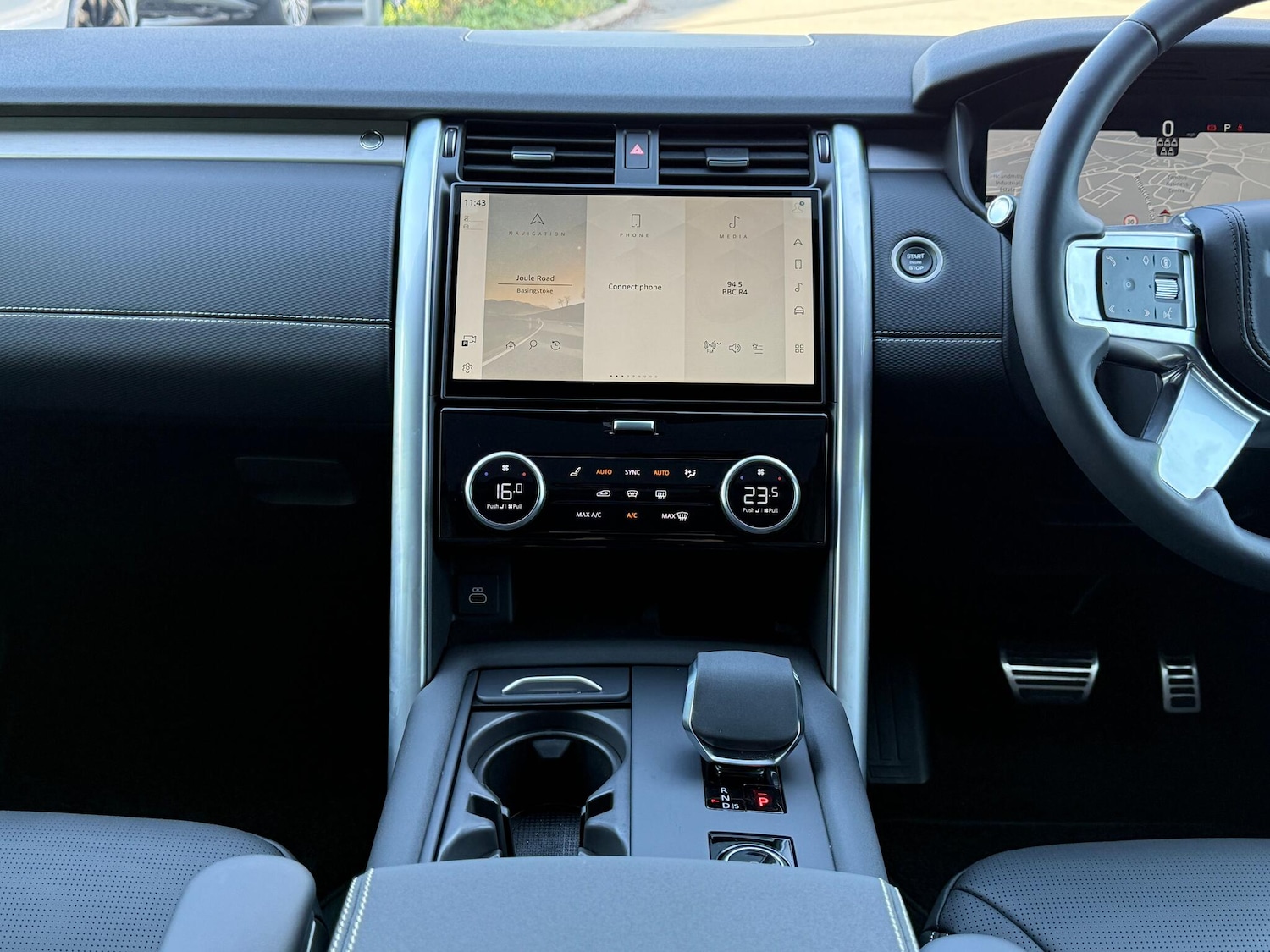 Used Land Rover Discovery 2025 for sale - 77074829: Photo 15