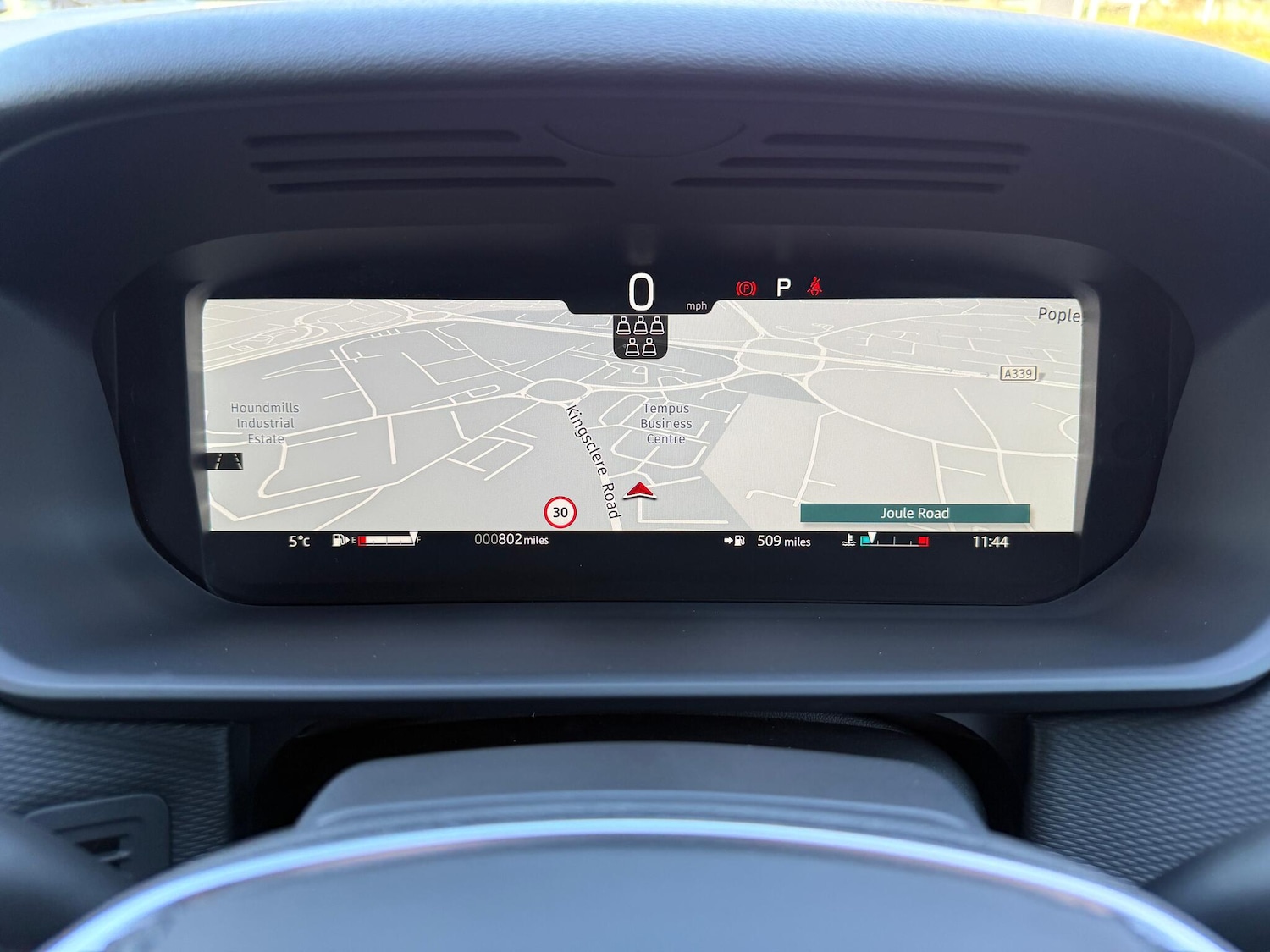 Used Land Rover Discovery 2025 for sale - 77074829: Photo 24