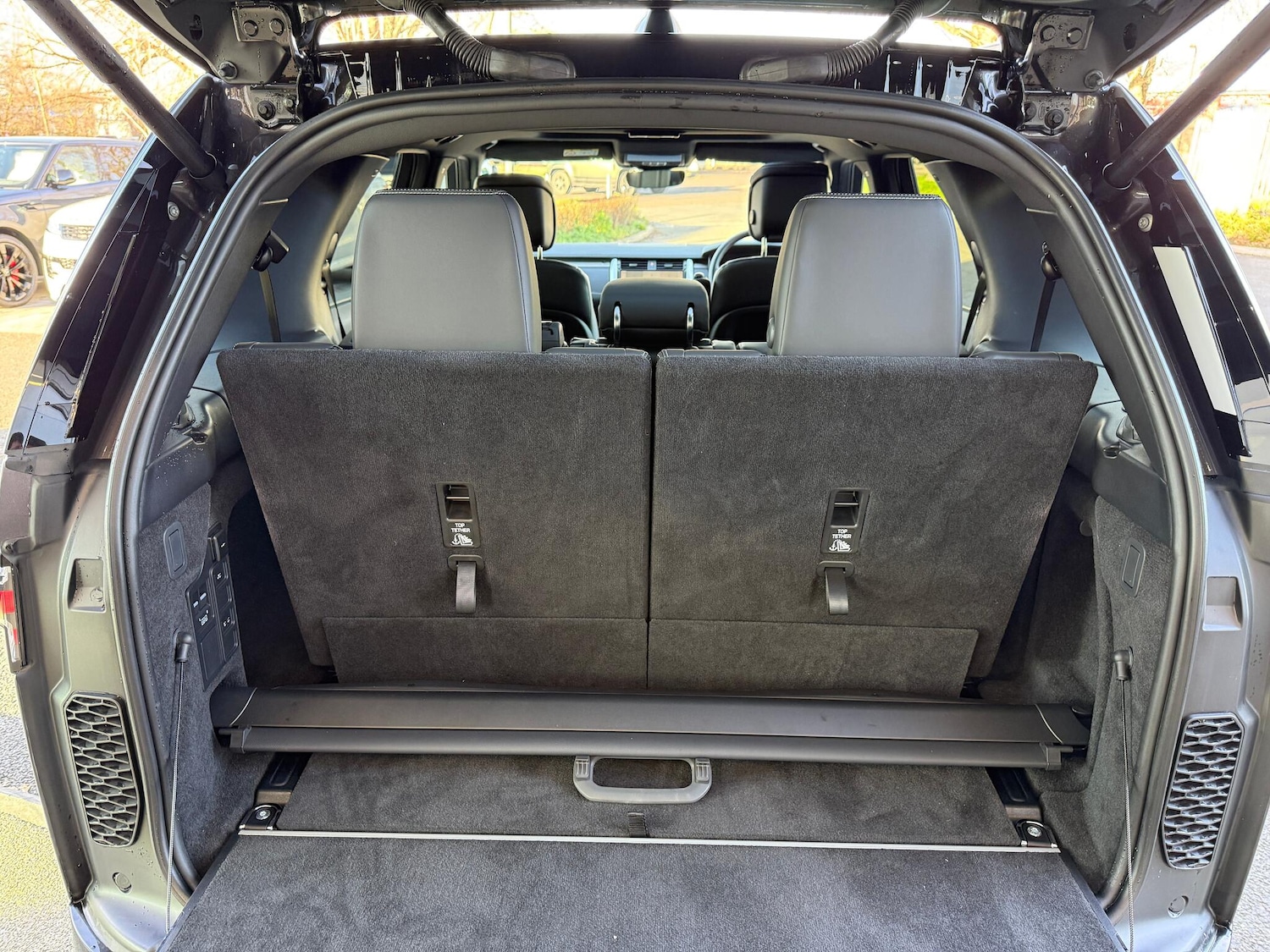 Used Land Rover Discovery 2025 for sale - 77074829: Photo 34