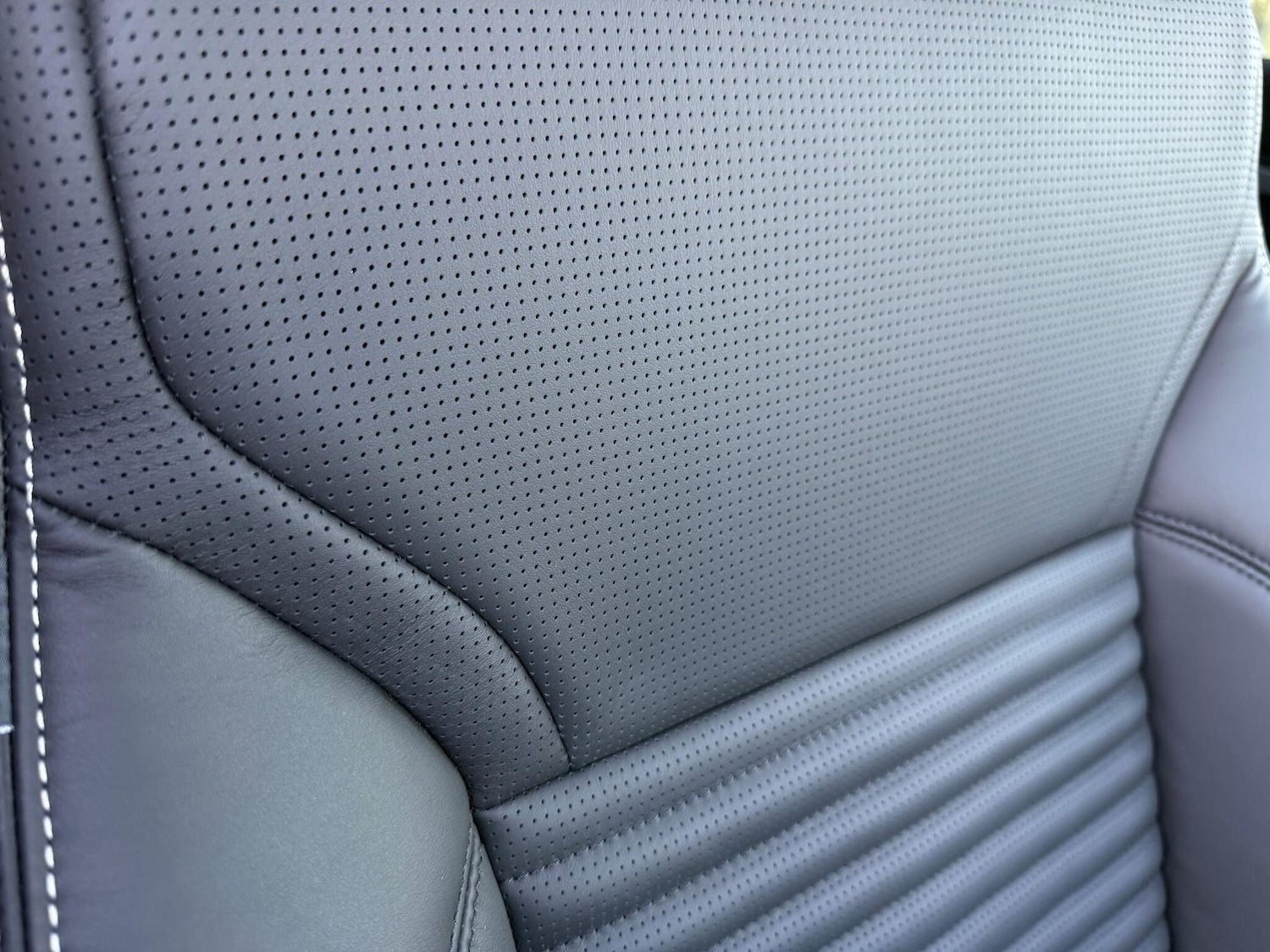 Used Land Rover Discovery 2025 for sale - 77074829: Photo 38