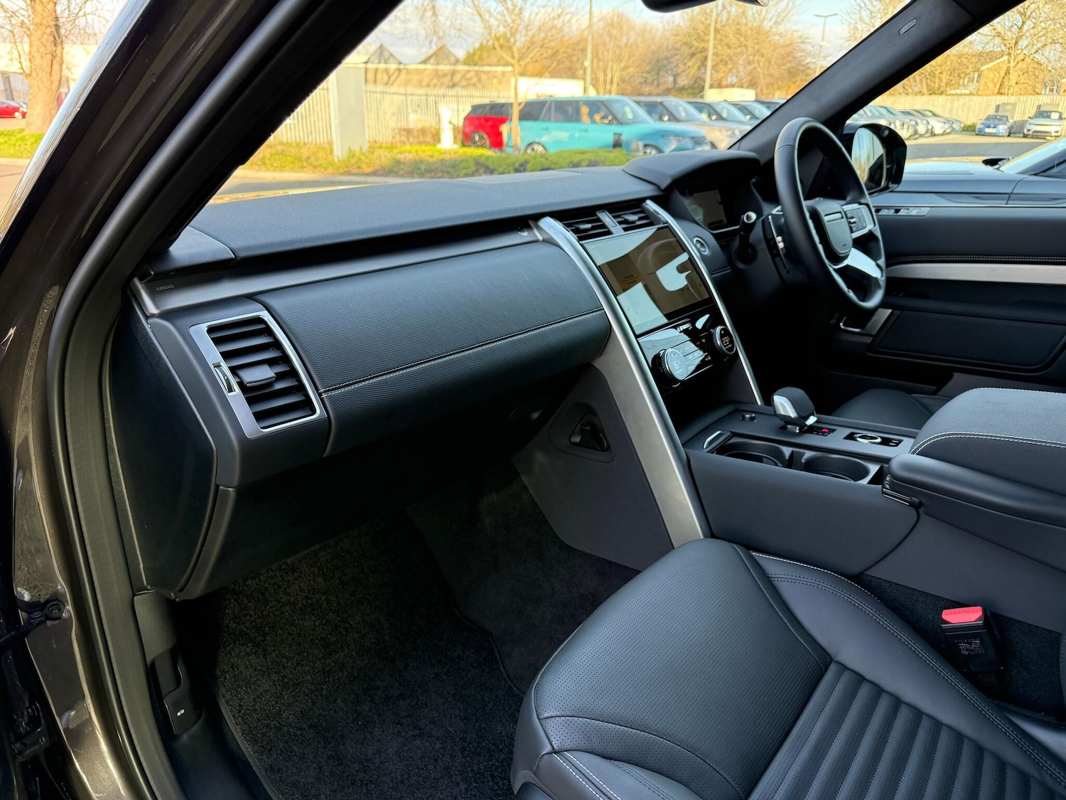 Used Land Rover Discovery 2025 for sale - 77074829: Photo 51