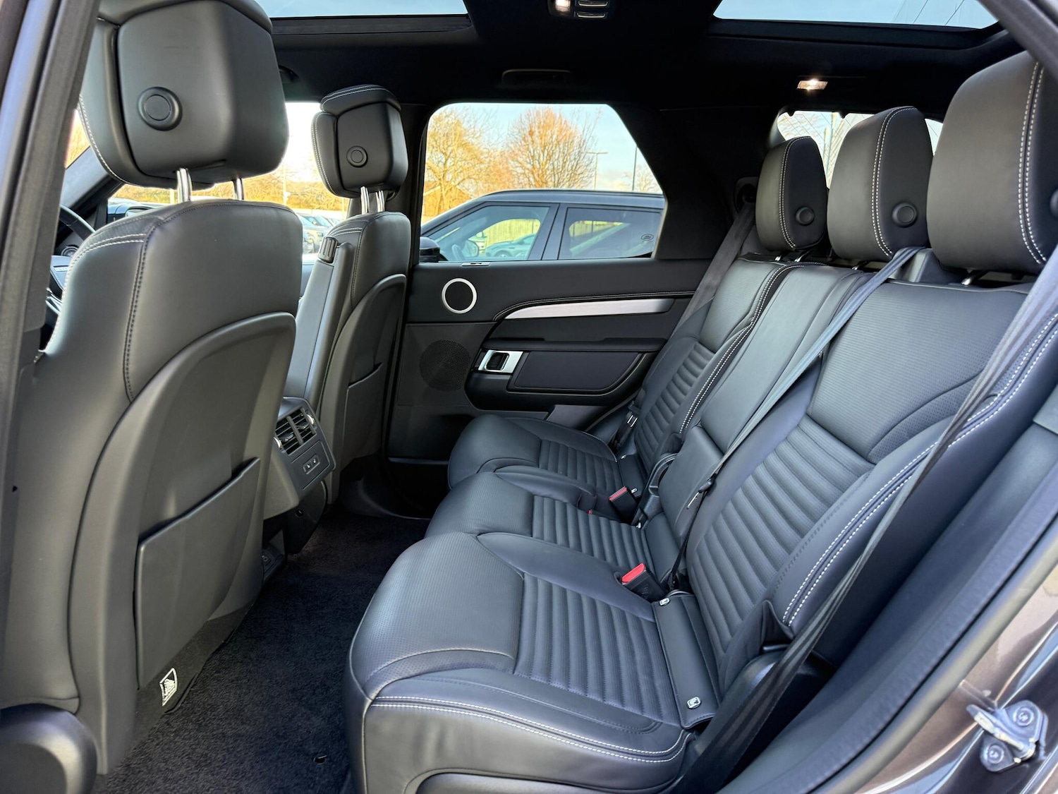 Used Land Rover Discovery 2025 for sale - 77074829: Photo 52