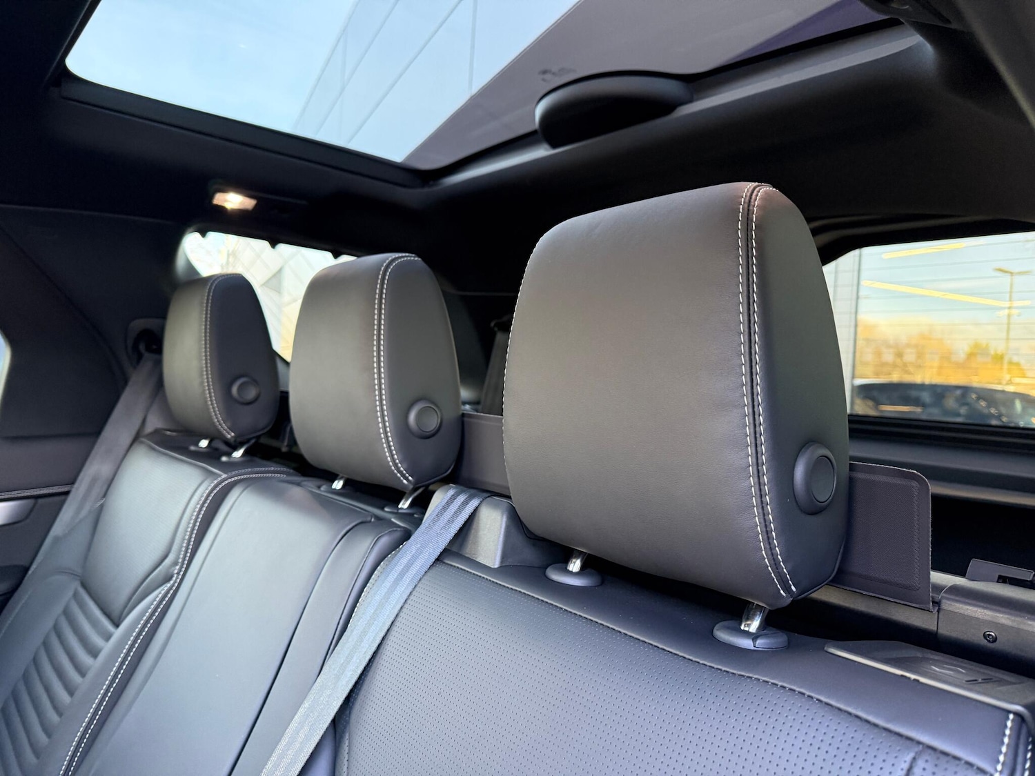 Used Land Rover Discovery 2025 for sale - 77074829: Photo 53