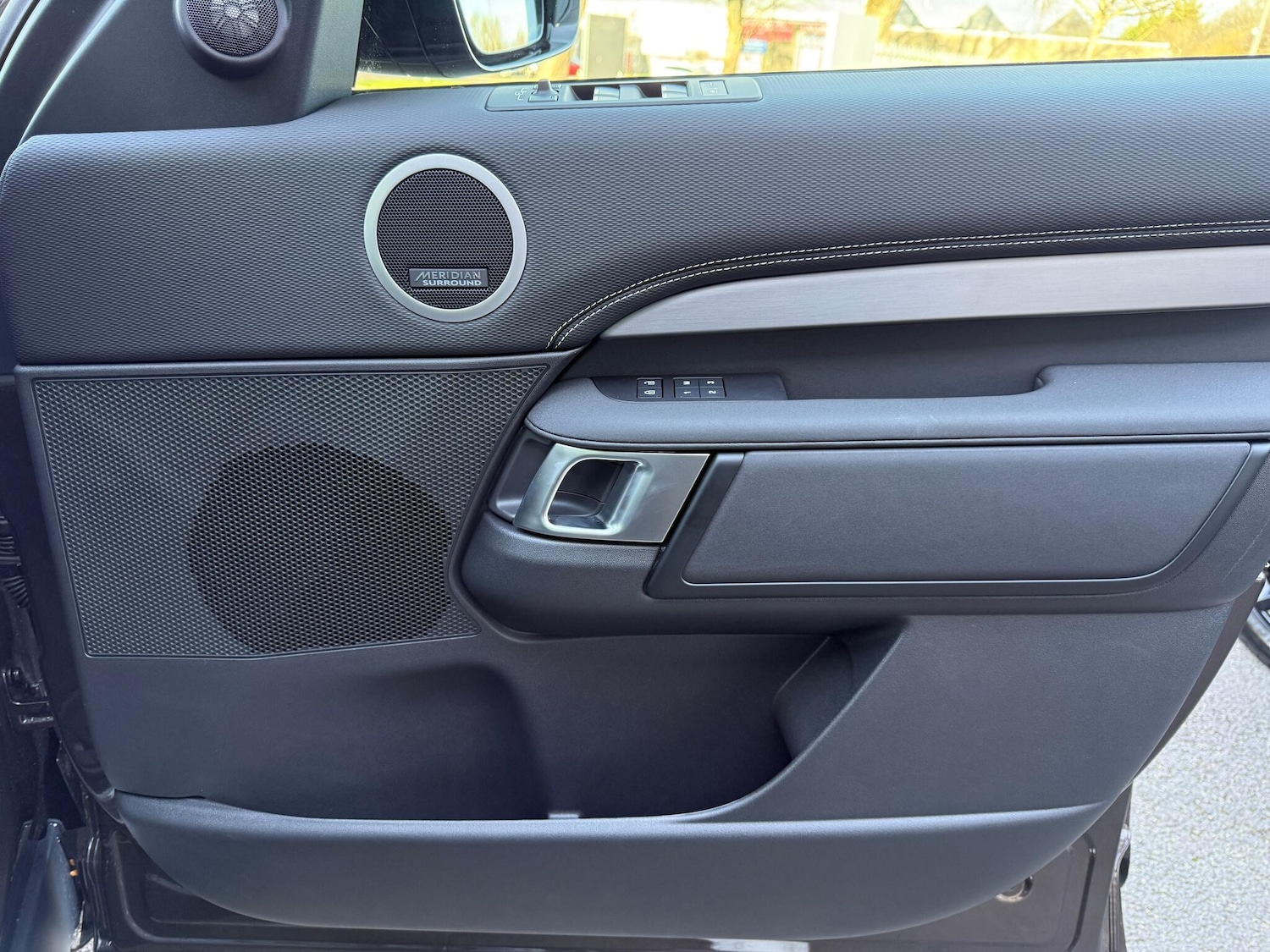 Used Land Rover Discovery 2025 for sale - 77074829: Photo 54