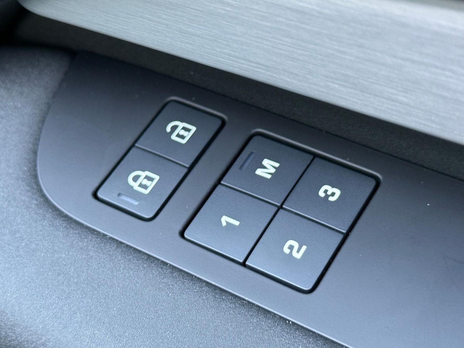 Used Land Rover Discovery 2025 for sale - 77074829: Photo 55