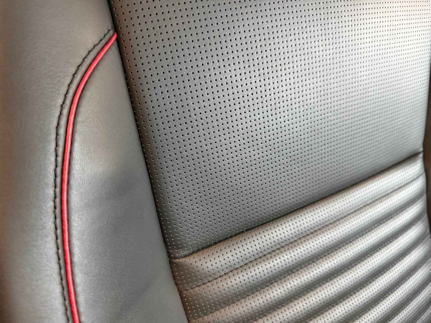 Used Land Rover Discovery Sport 2023 for sale - 77305878: Photo 32