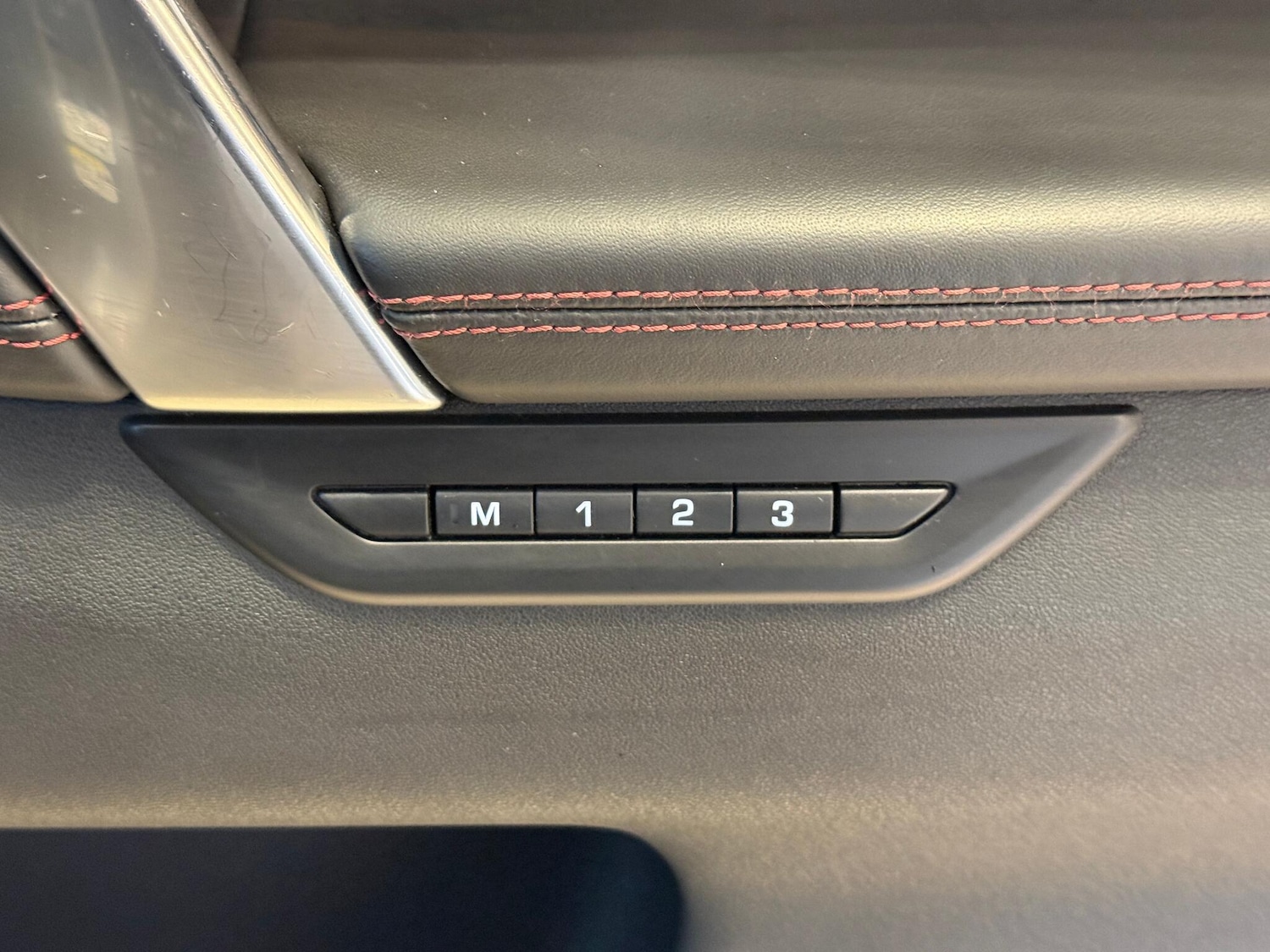 Used Land Rover Discovery Sport 2023 for sale - 77305878: Photo 53