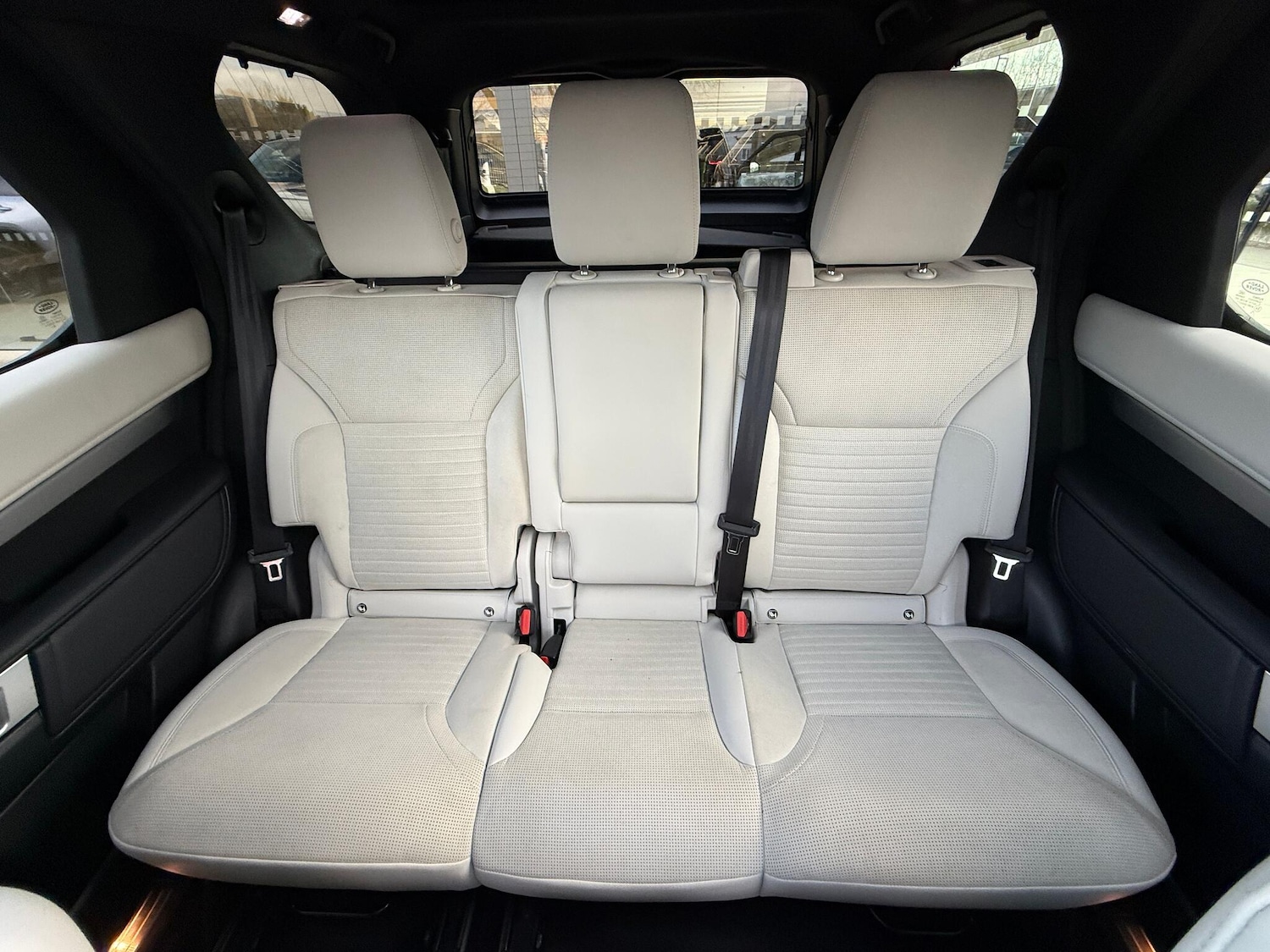 Used Land Rover Discovery 2021 for sale - 77376617: Photo 11