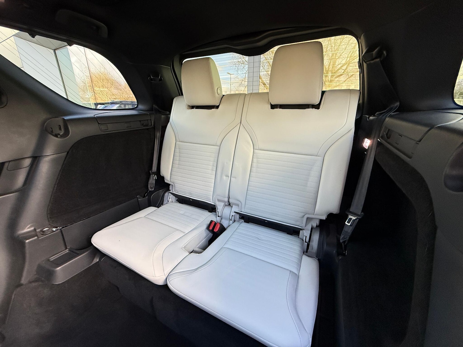 Used Land Rover Discovery 2021 for sale - 77376617: Photo 36