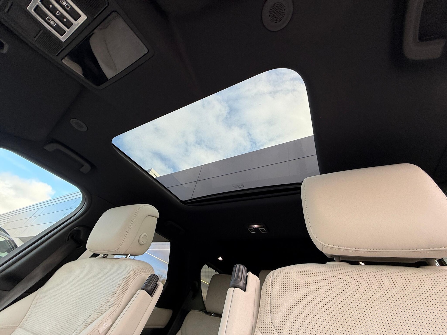 Used Land Rover Discovery 2021 for sale - 77376617: Photo 5