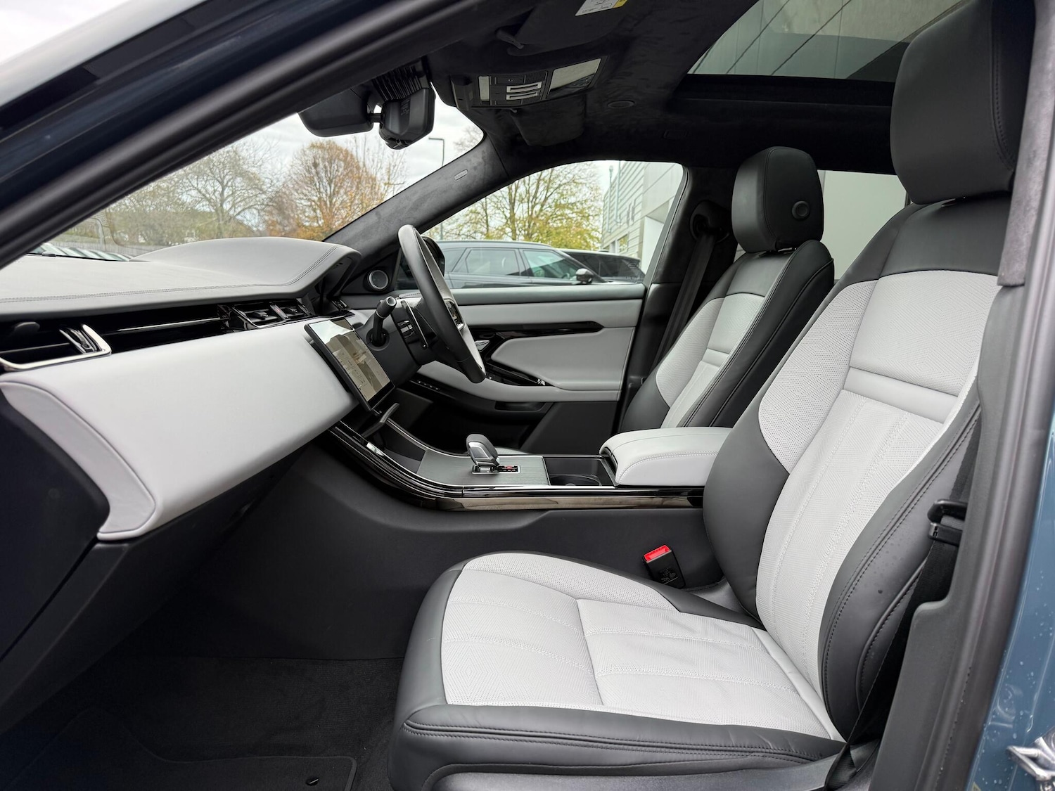 Used Land Rover Range Rover Evoque 2025 for sale - 76619774: Photo 10