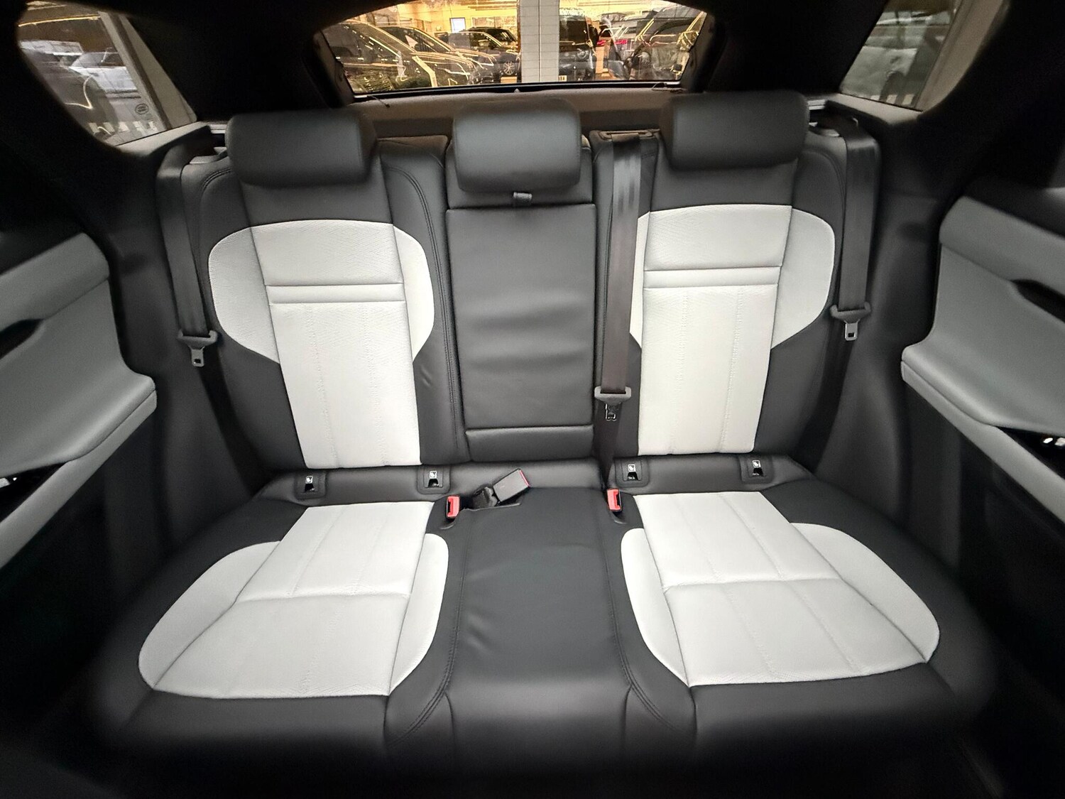 Used Land Rover Range Rover Evoque 2025 for sale - 76619774: Photo 11