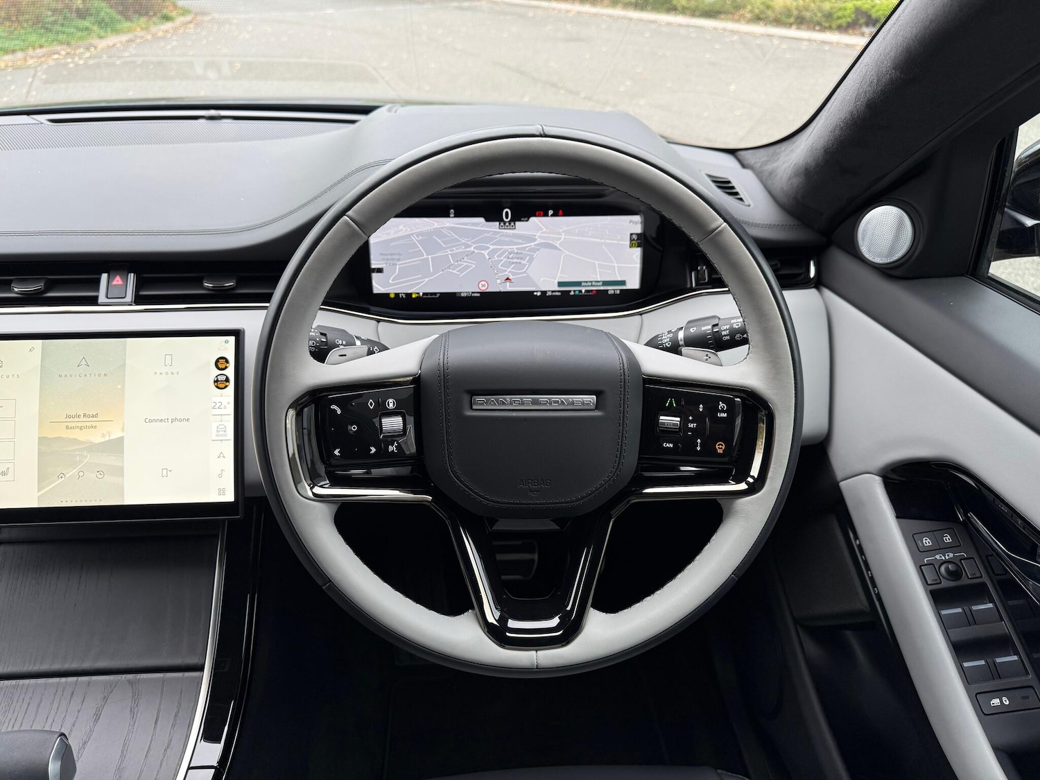 Used Land Rover Range Rover Evoque 2025 for sale - 76619774: Photo 12