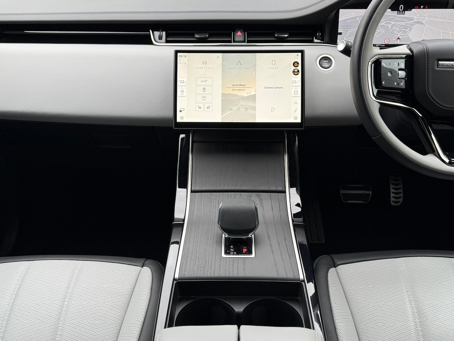 Used Land Rover Range Rover Evoque 2025 for sale - 76619774: Photo 13