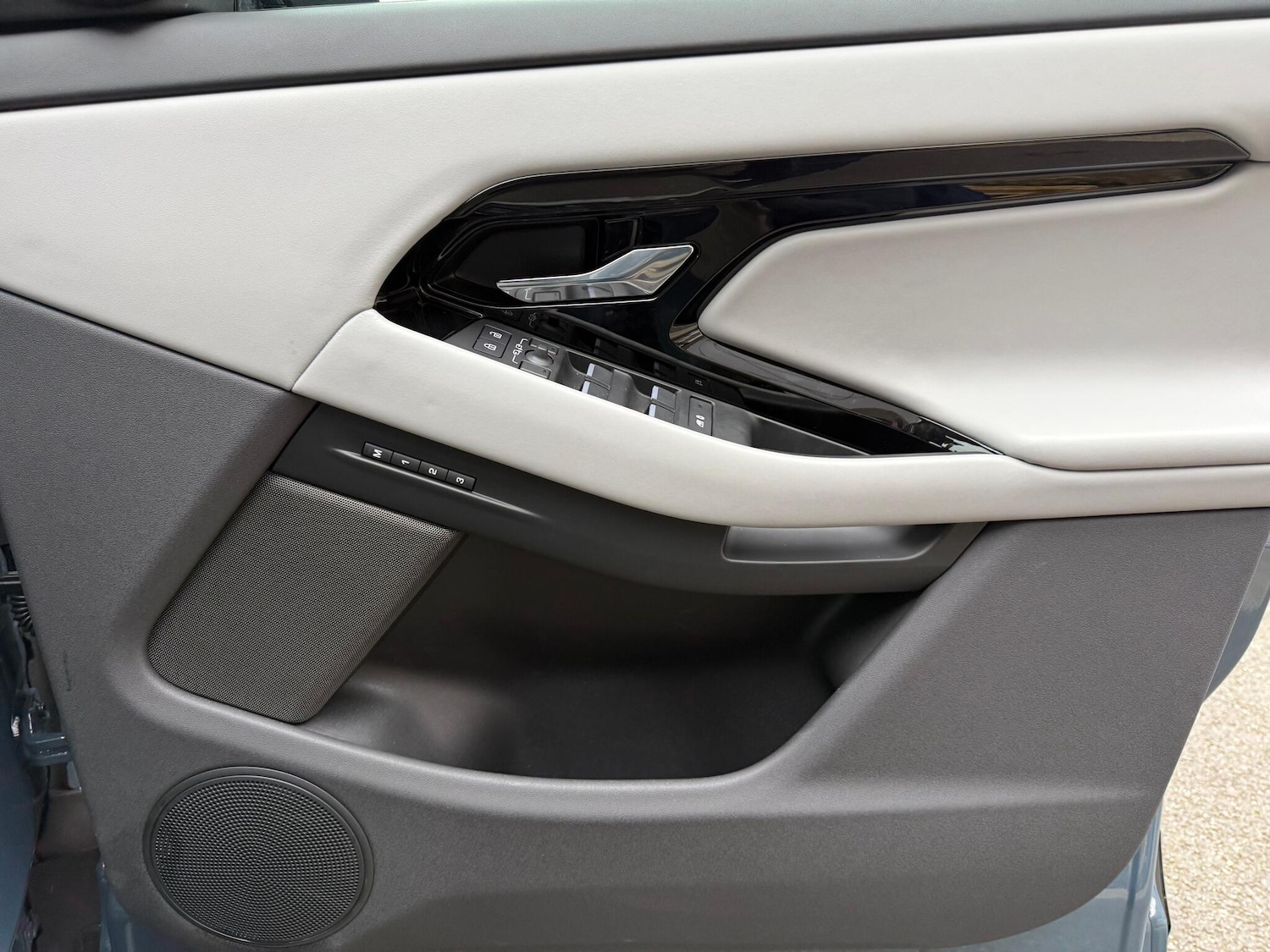 Used Land Rover Range Rover Evoque 2025 for sale - 76619774: Photo 49