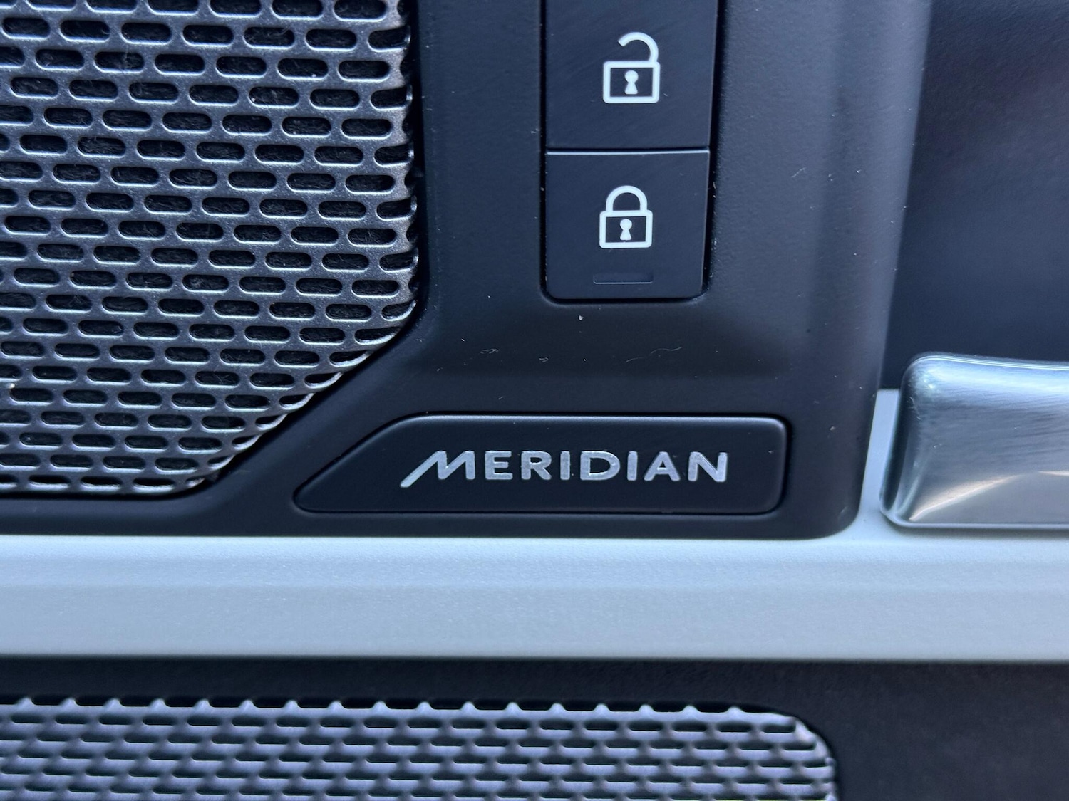 Used Land Rover Defender 2024 for sale - 77203254: Photo 22