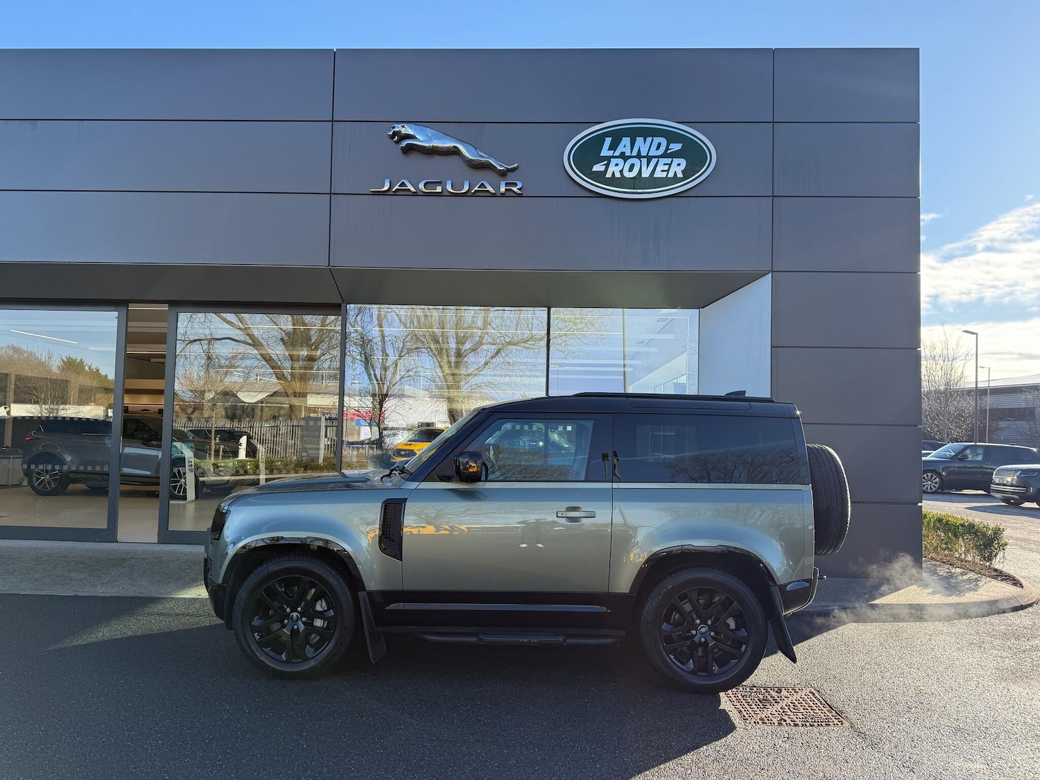 Used Land Rover Defender 2024 for sale - 77203254: Photo 26