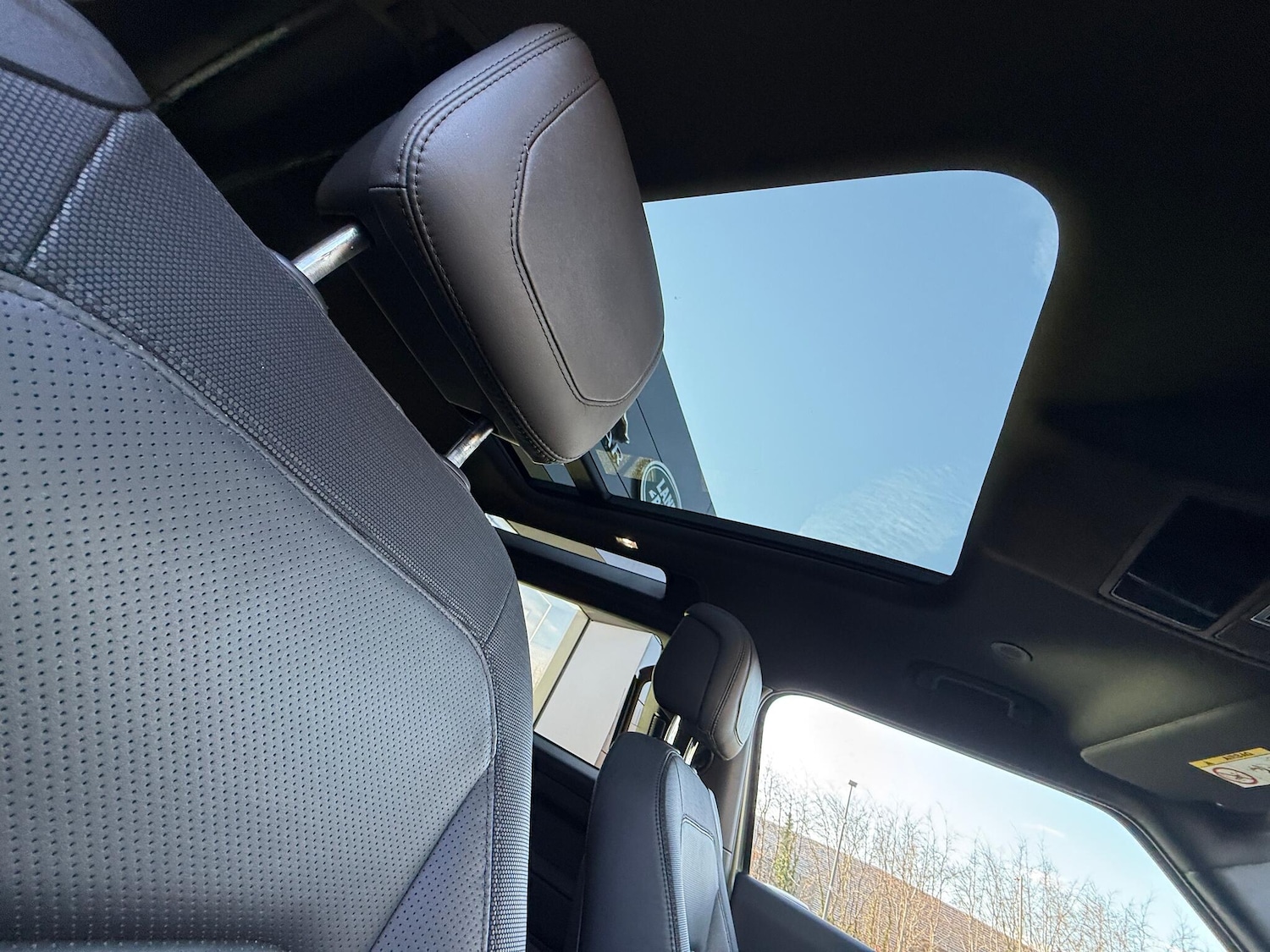 Used Land Rover Defender 2024 for sale - 77203254: Photo 33