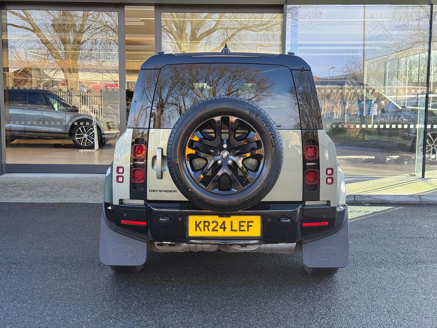 Used Land Rover Defender 2024 for sale - 77203254: Photo 8