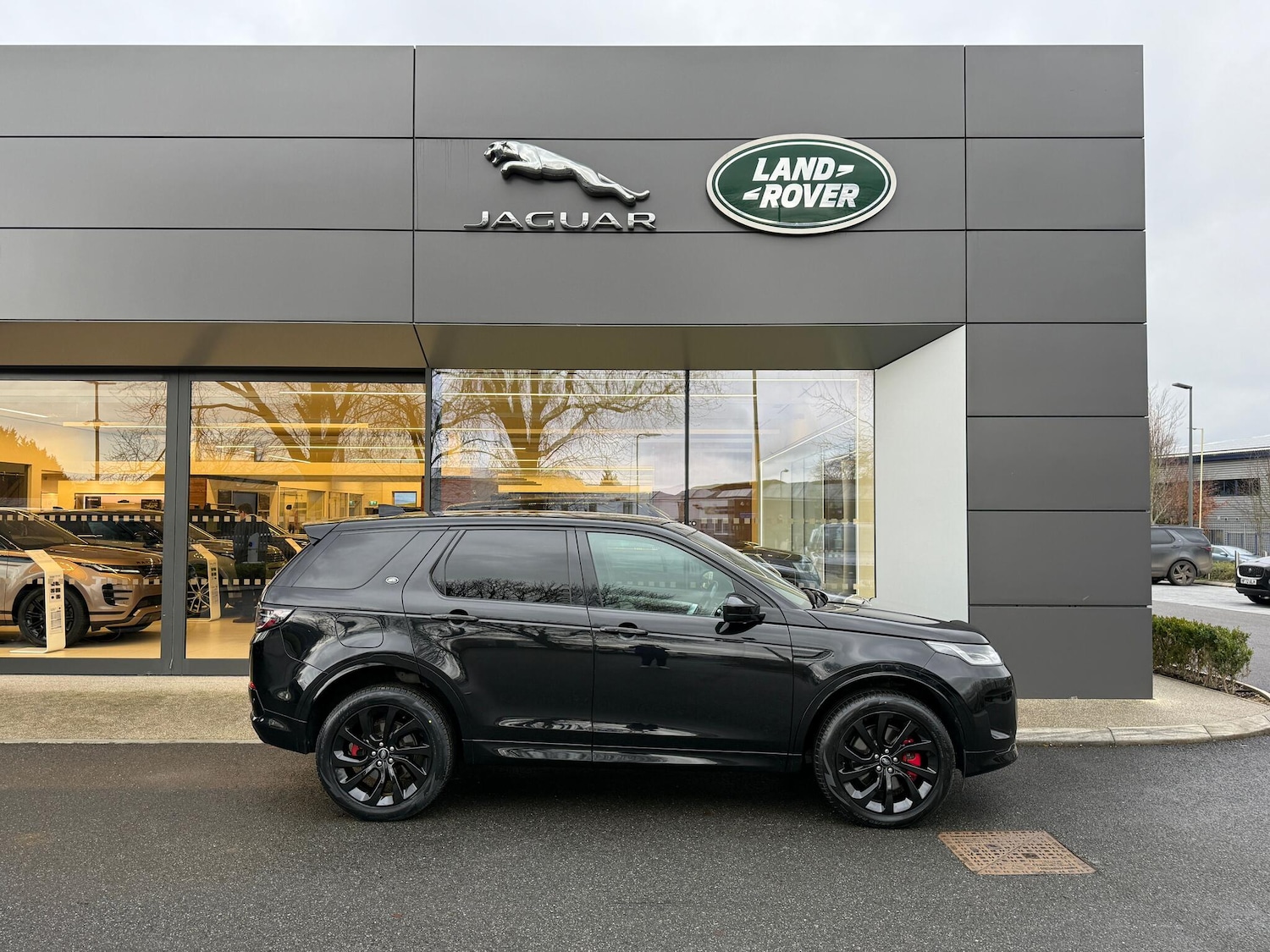 Used Land Rover Discovery Sport 2022 for sale - 77411790: Photo 2