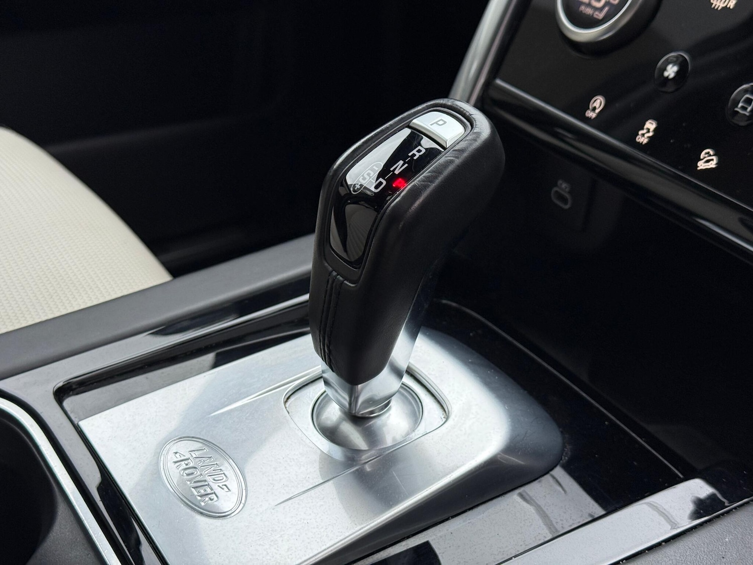 Used Land Rover Discovery Sport 2022 for sale - 77411790: Photo 20